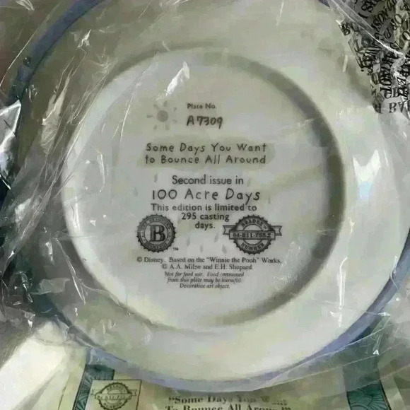 Disney Bradford Exchange Tigger 3-D Plate - Picture 4 of 6